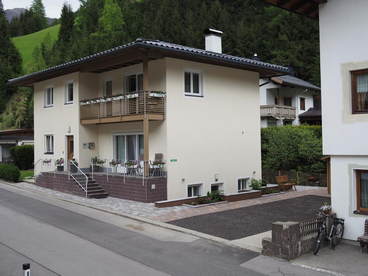 Ferienwohnung Dolomitenheim Außervillgraten エクステリア 写真